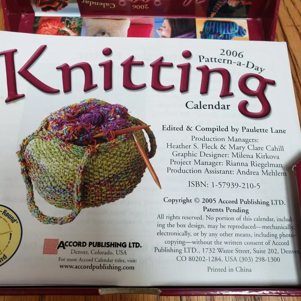 Knitting Pattern-a-Day Calendar 2006 Paulette Lane Craft Pattern Desk Calendar